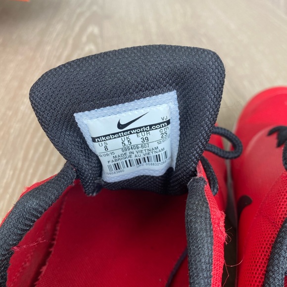 NIKE WOMEN’S AIR MAX THEA Red/Black Size 8 US - Picture 3 of 5